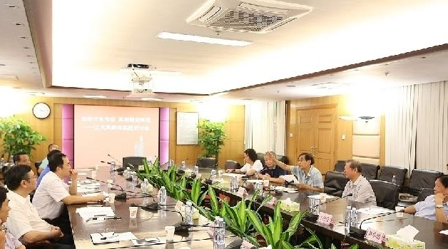 “中國(guó)的國(guó)民素質(zhì)、道德水平究竟怎么？ 評(píng)騰訊謠言文案”