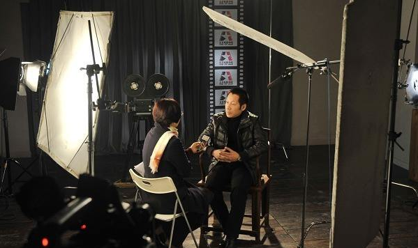 “司馬南:美國好處集團正在玩著冒險的游戲” “司馬南:美國好處集團正在玩著冒險的游戲”